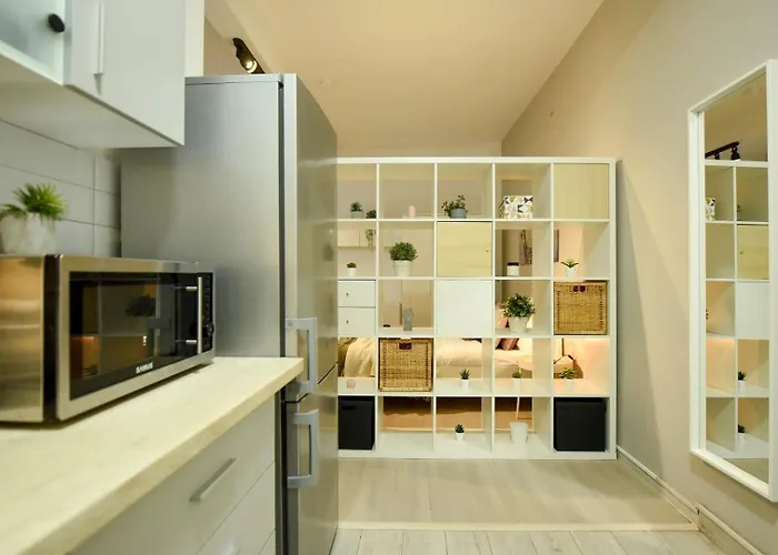 Bucharest's Heartbeat - Cozy On Smardan Street Apartment *