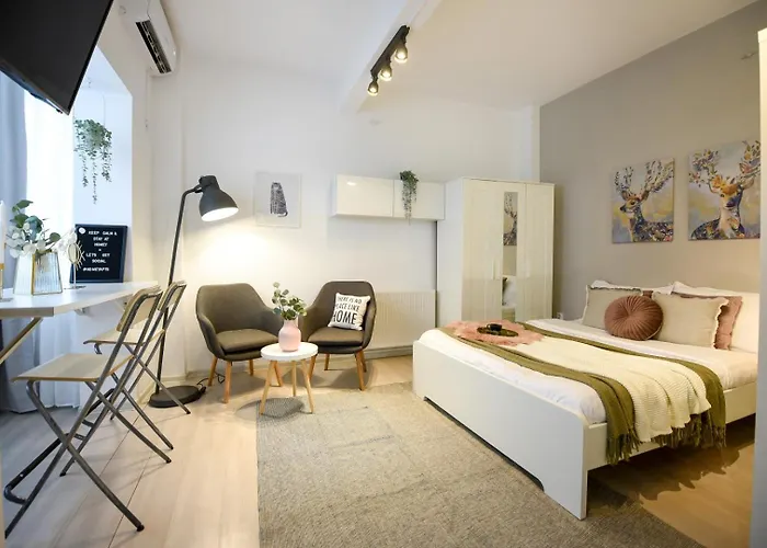 Bucharest's Heartbeat - Cozy On Smardan Street Bukarest