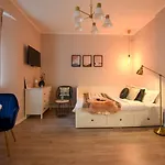 Bucharest's Heartbeat - Cozy On Smardan Street * بوخارست
