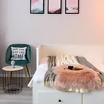 Bucharest's Heartbeat - Cozy On Smardan Street *