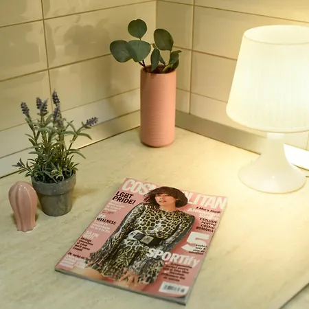 Bucharest's Heartbeat - Cozy On Smardan Street Apartment Bukarest