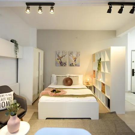 Apartment Bucharest's Heartbeat - Cozy On Smardan Street Bucharest