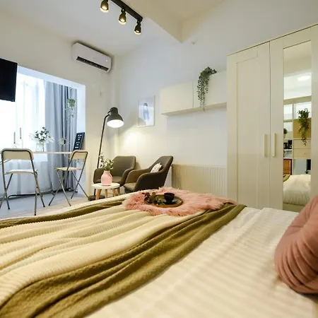 Bucharest's Heartbeat - Cozy On Smardan Street *