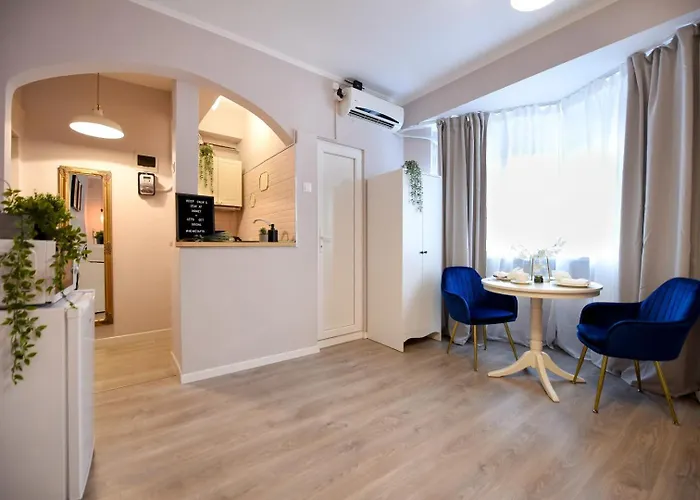 Apartment Bucharest's Heartbeat - Cozy On Smardan Street Bucharest