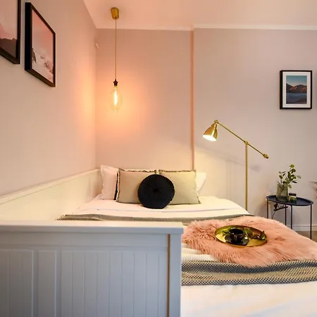 Bucharest's Heartbeat - Cozy On Smardan Street * Boekarest