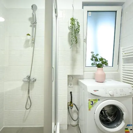 Bucharest's Heartbeat - Cozy On Smardan Street Appartement *