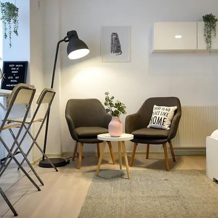 Bucharest's Heartbeat - Cozy On Smardan Street