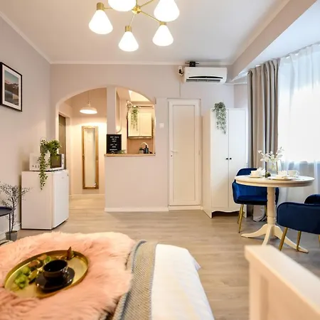 Bucharest's Heartbeat - Cozy On Smardan Street Appartement Boekarest